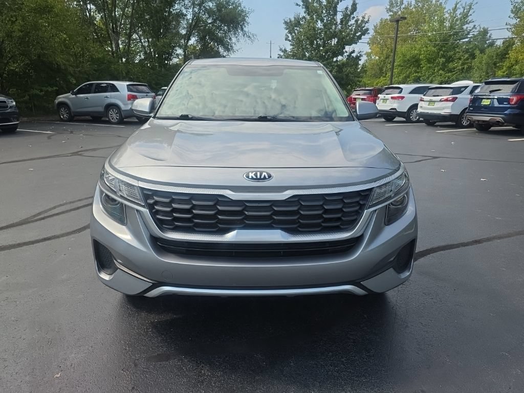 Used 2021 Kia Seltos LX AWD/4WD image 2