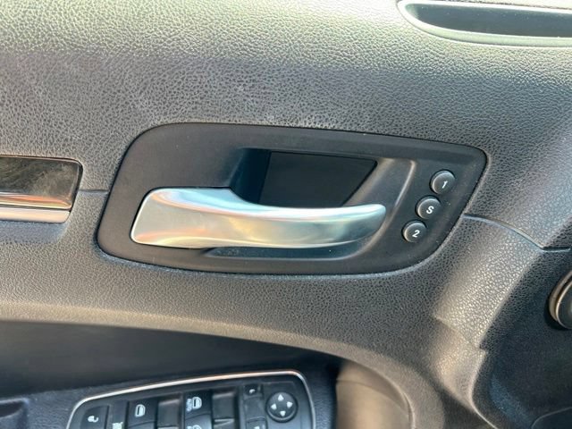 Used 2012 Chrysler 300 C w/ 19-Premium Speaker Group RWD image 26