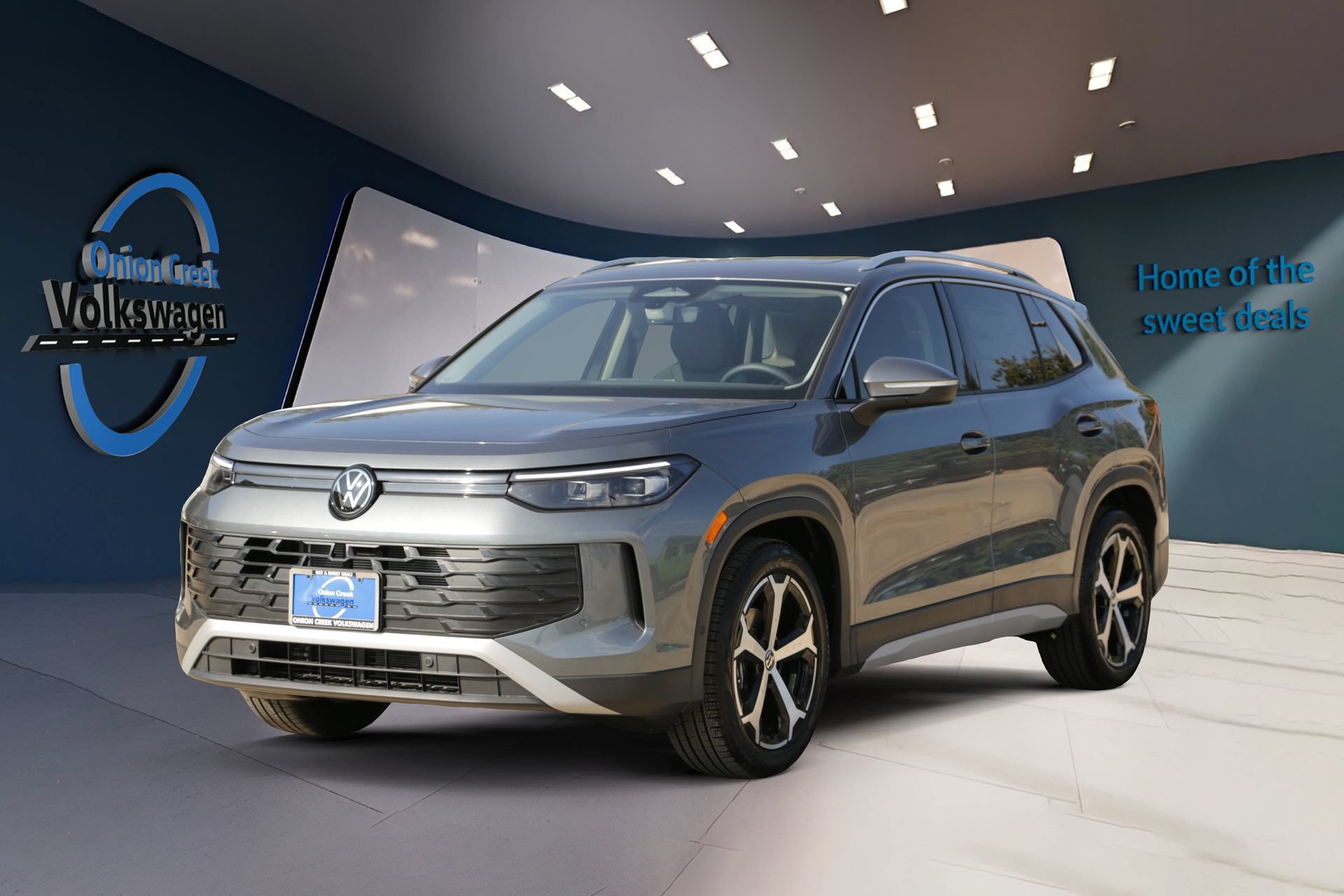 Certified 2026 Volkswagen Tiguan SE FWD image 7