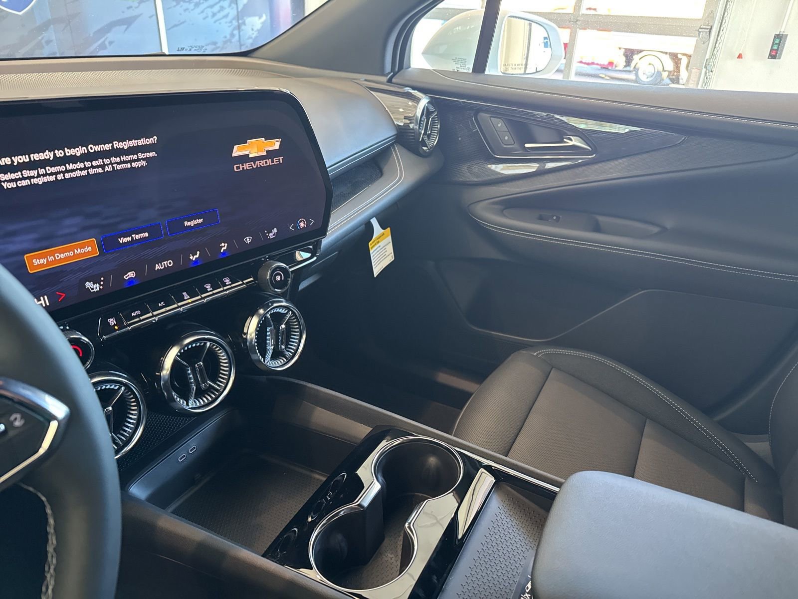 New 2026 Chevrolet Blazer EV LT image 24