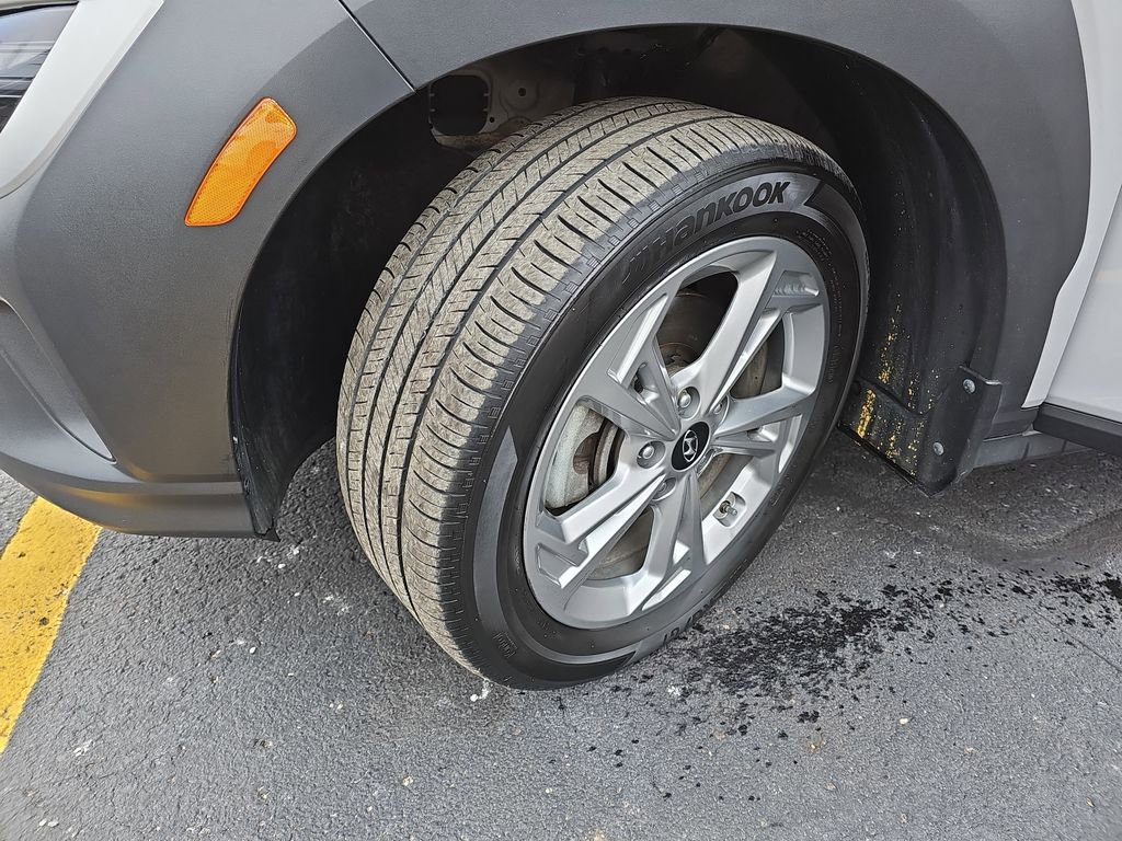 Used 2023 Hyundai Kona SEL image 29