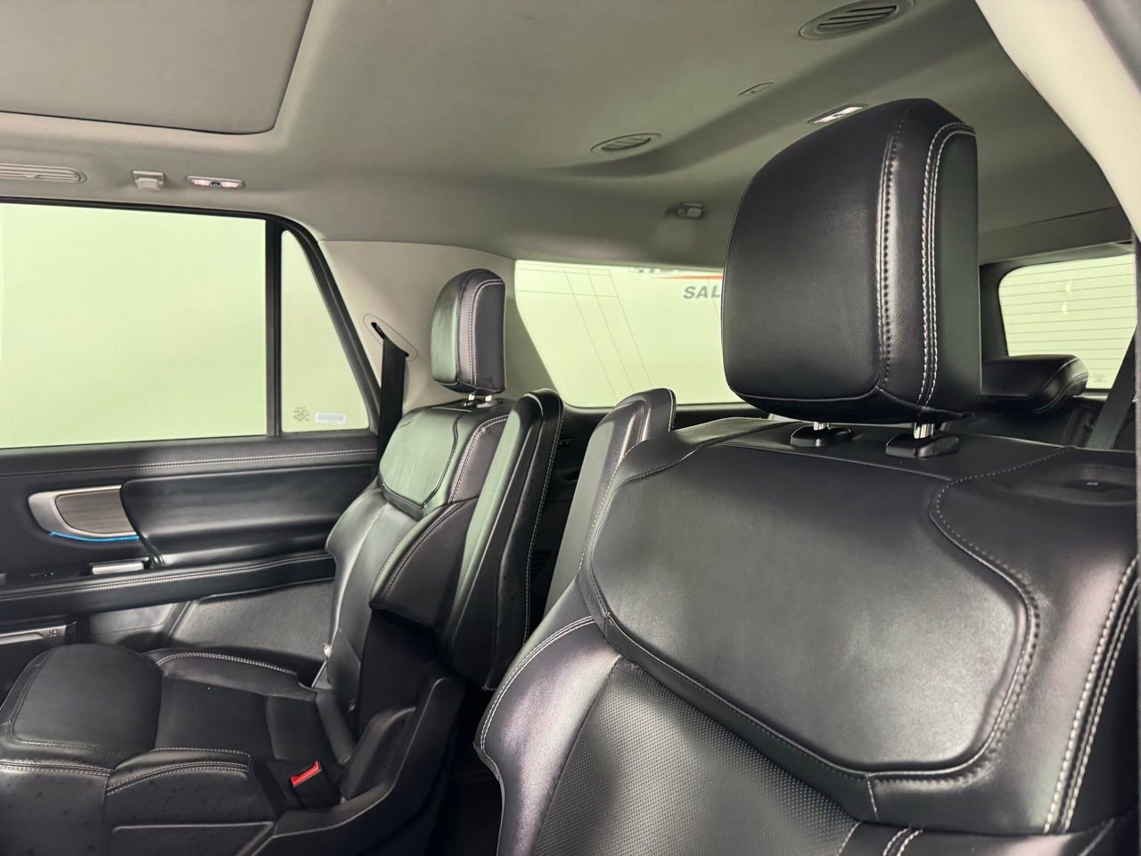 Used 2025 Ford Expedition Max Platinum image 23