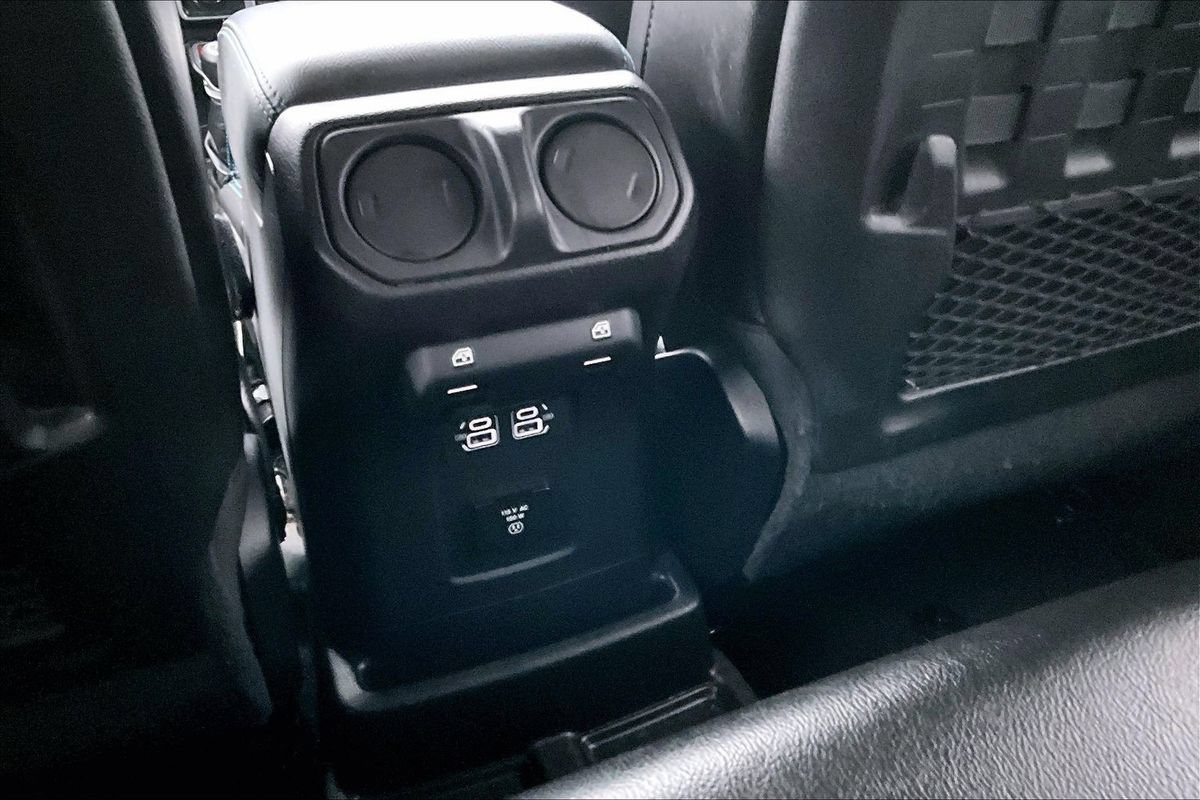 Used 2022 Jeep Wrangler Unlimited Rubicon 4xe w/ Cold Weather Group AWD/4WD image 36