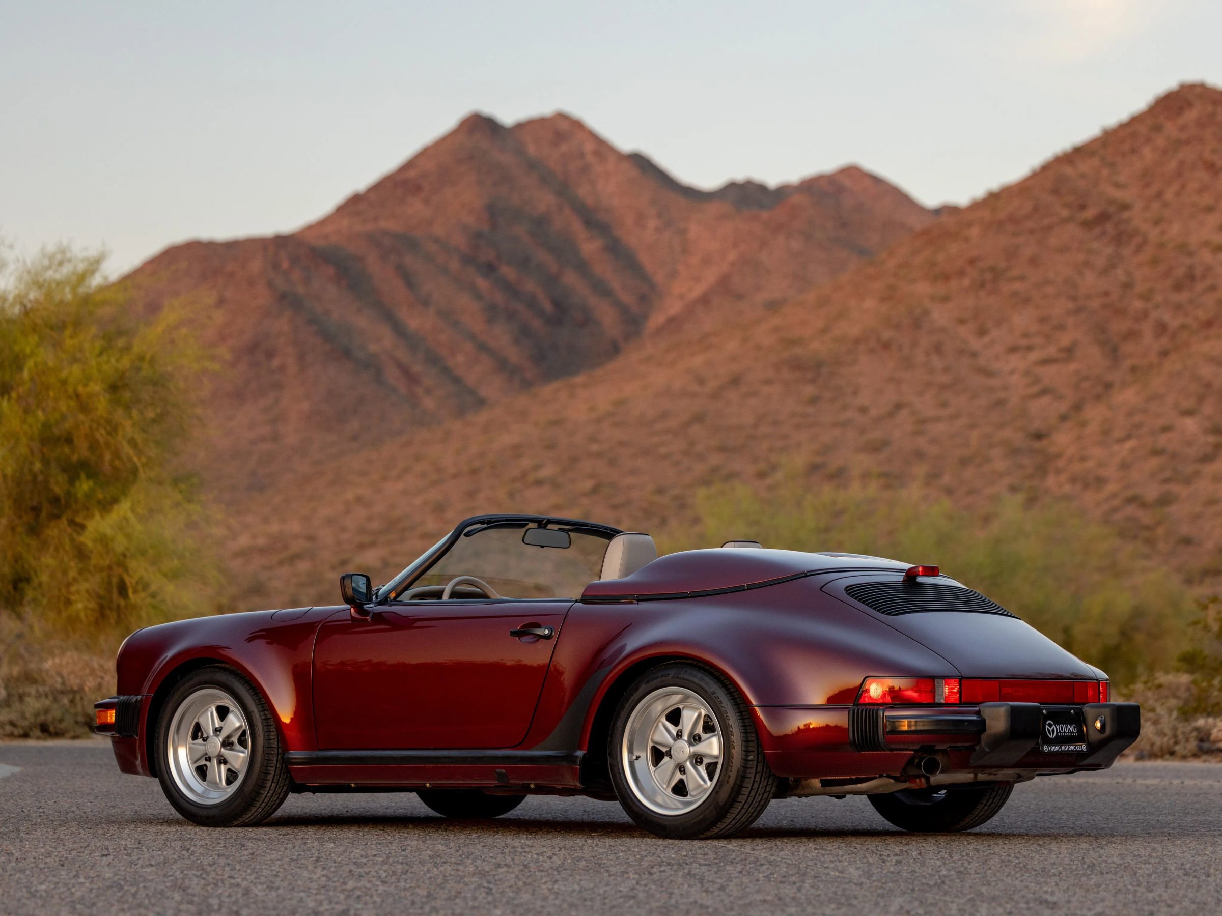 Used 1989 Porsche 911 Carrera RWD image 7
