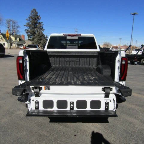 Used 2025 GMC Sierra 3500 Denali w/ Denali Reserve Package image 6