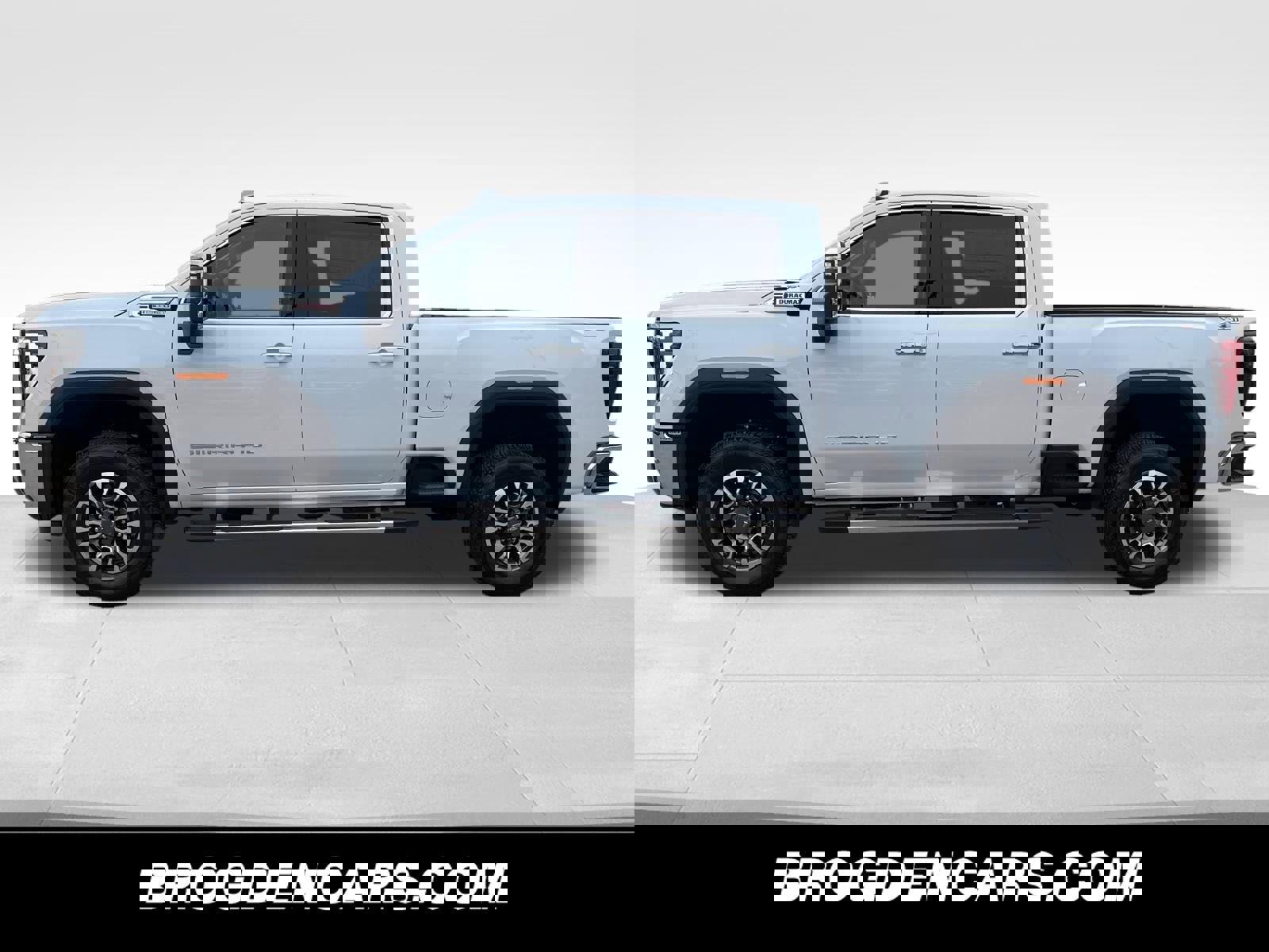 New 2026 GMC Sierra 2500 SLT w/ SLT Convenience Package image 9