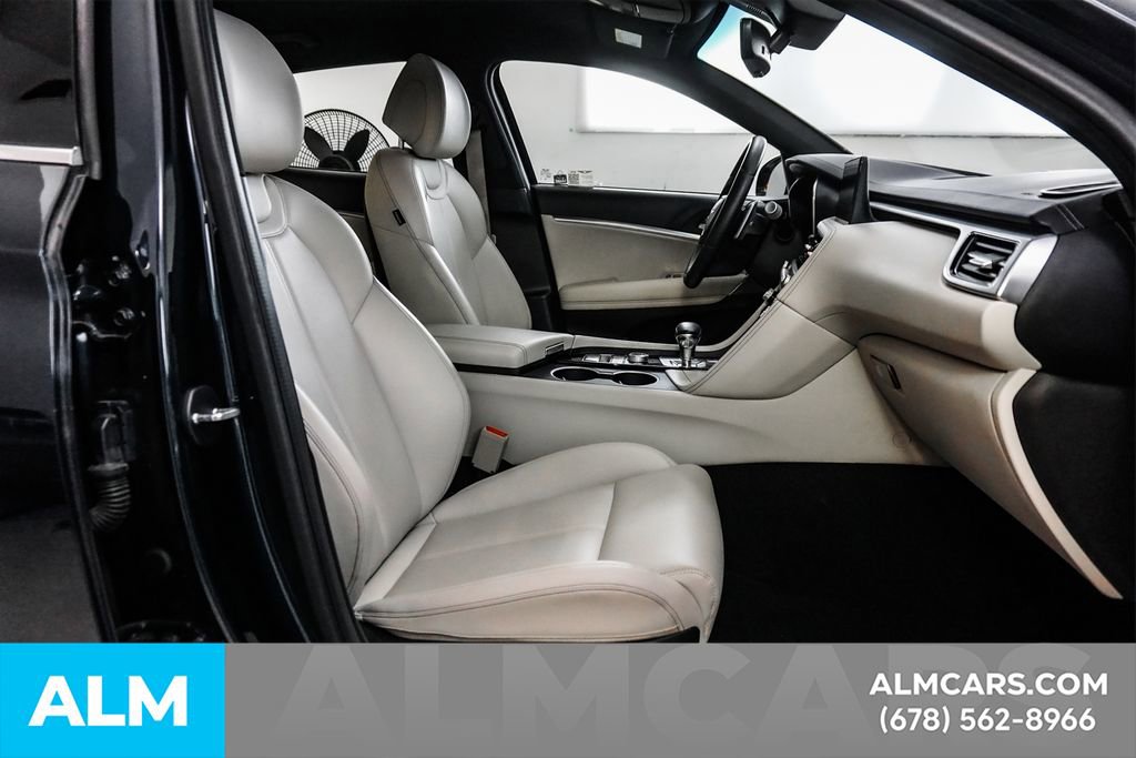Used 2025 Genesis G70 2.5T RWD image 19