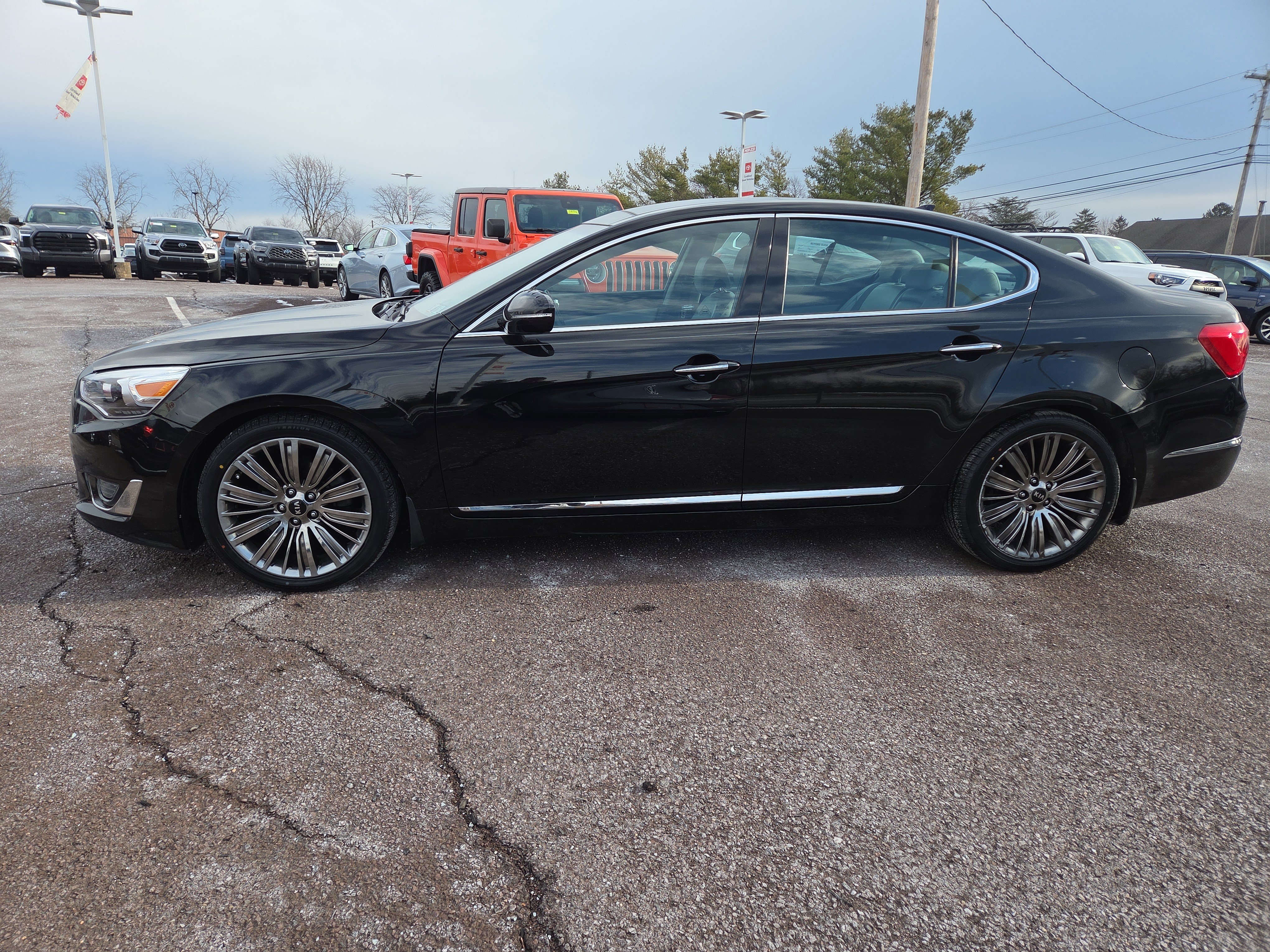 Used 2014 Kia Cadenza Limited image 5