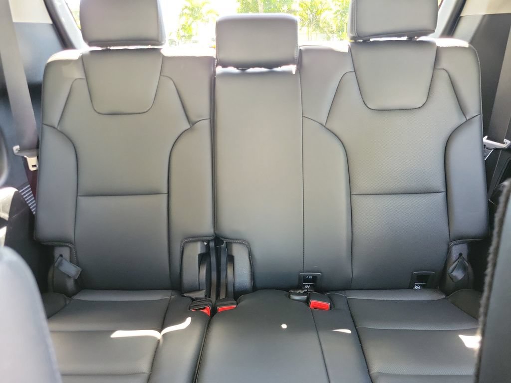 Certified 2023 Kia Telluride EX w/ EX Captain's Chair Package FWD image 12
