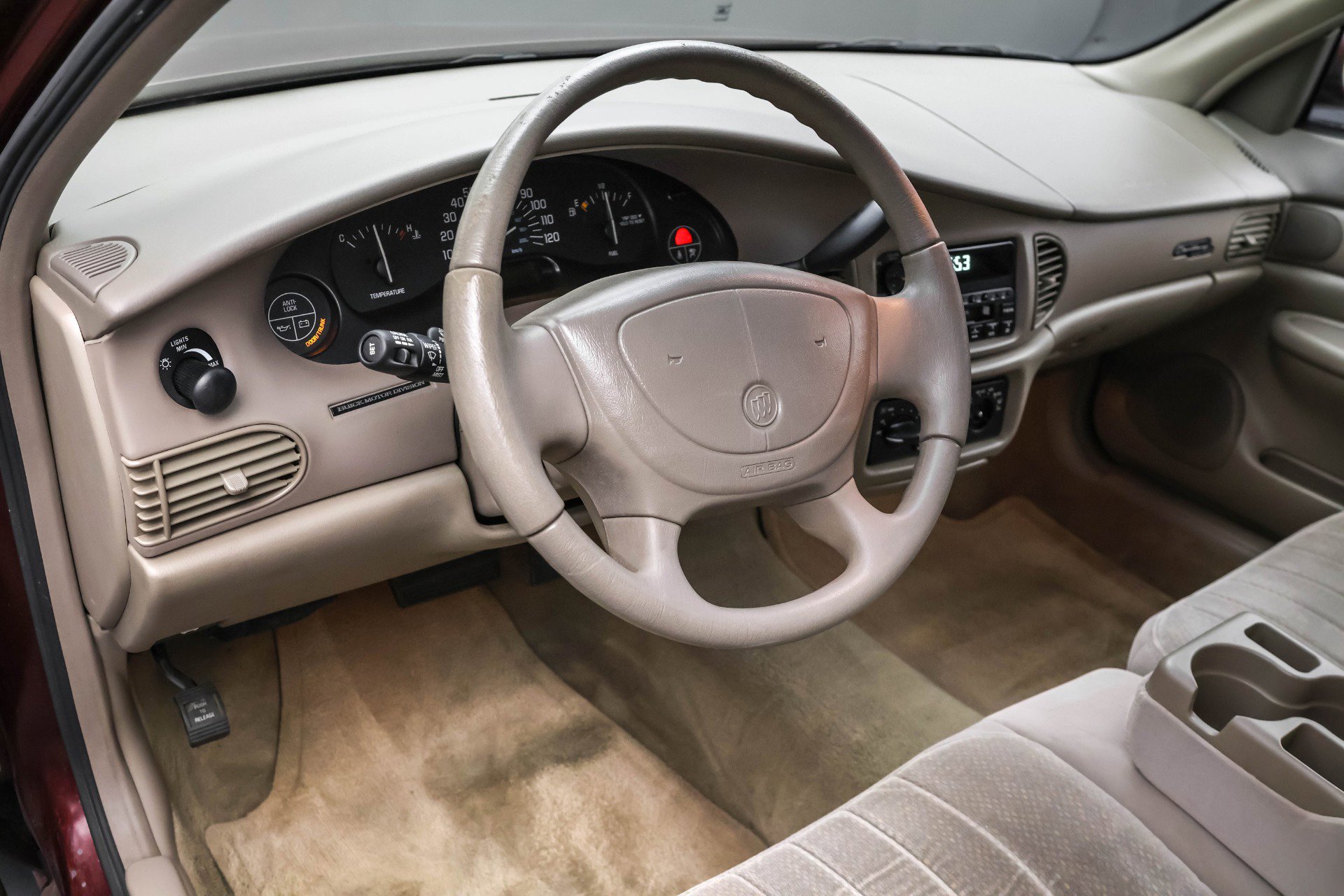 Used 2001 Buick Century Custom w/ Premium Pkg image 9