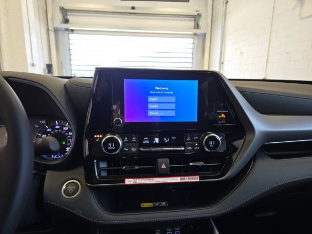 New 2026 Toyota Highlander XLE image 12
