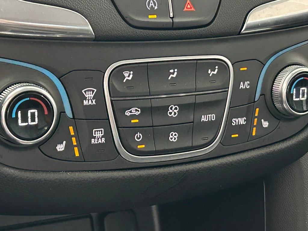 Used 2022 Chevrolet Equinox LT image 22