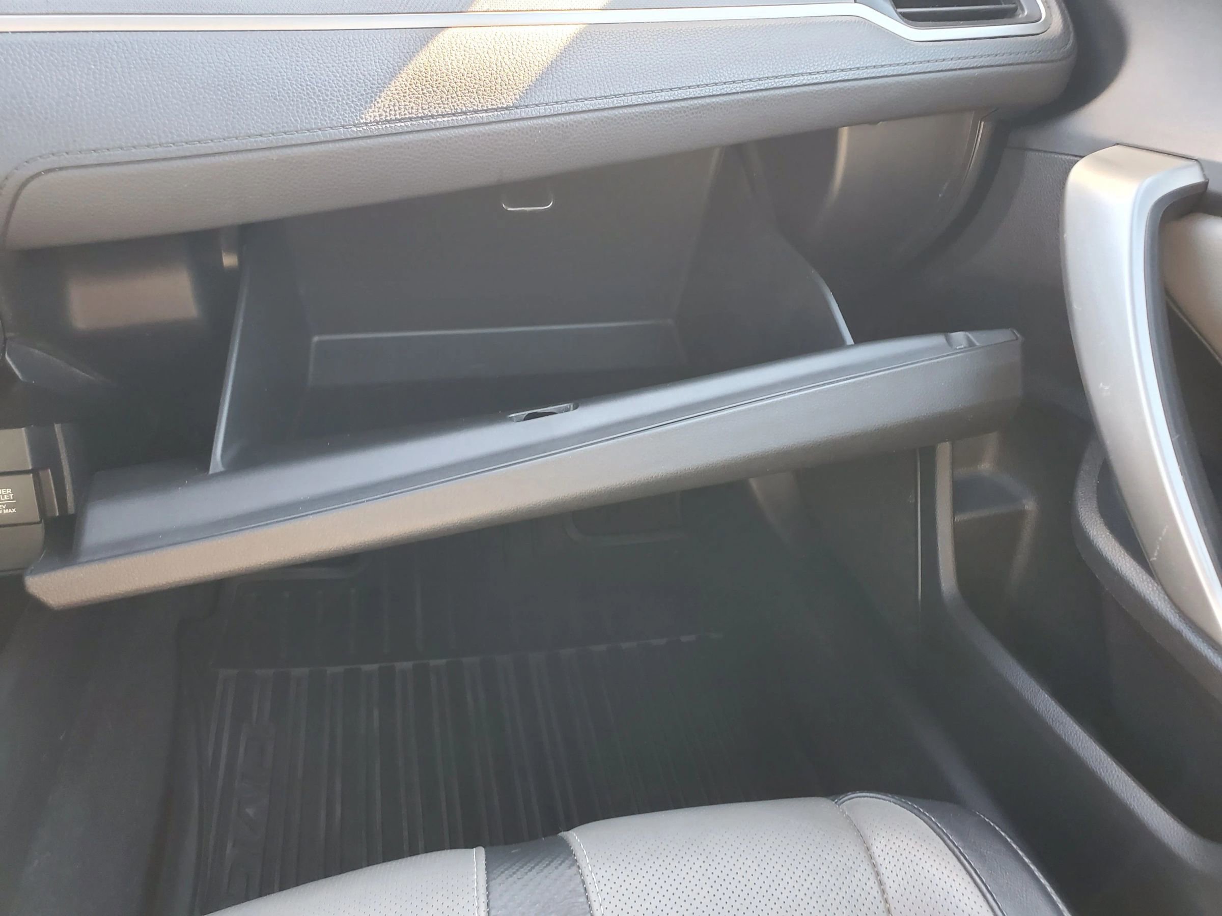 Used 2018 Honda Civic EX-L image 27