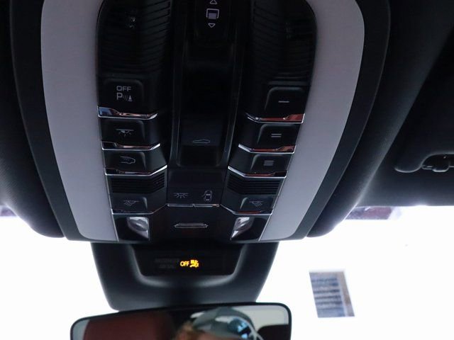 New 2024 Porsche Macan image 36