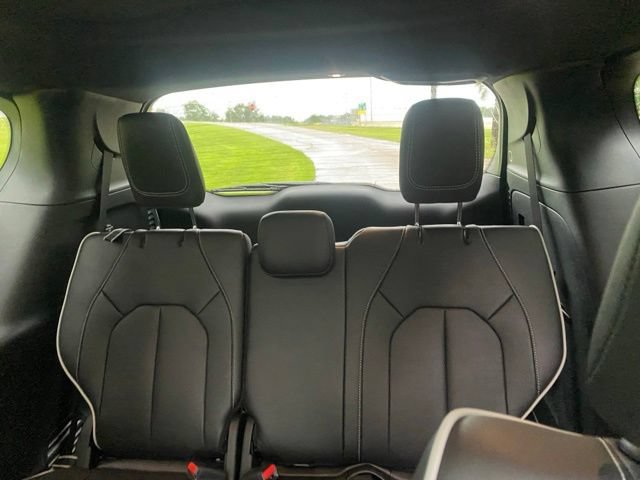 New 2027 Chrysler Pacifica Limited w/ S Appearance Package FWD image 20