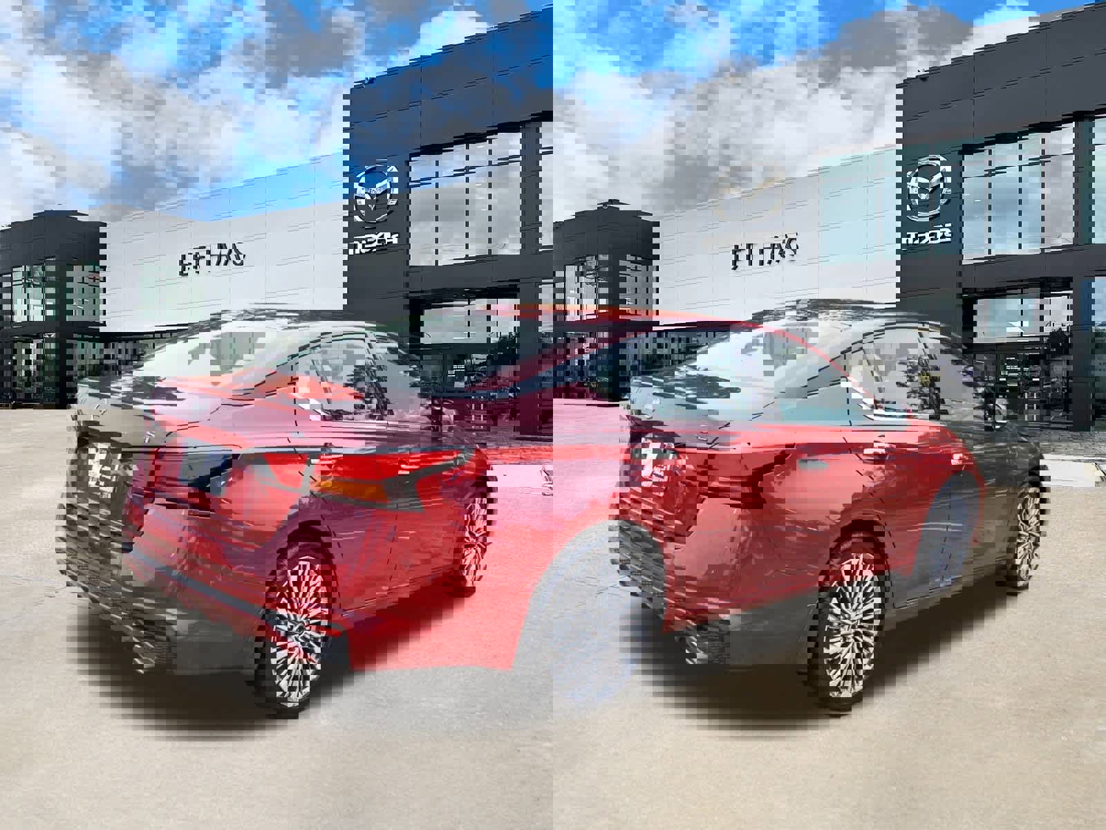 Used 2025 Nissan Altima 2.5 SL image 3