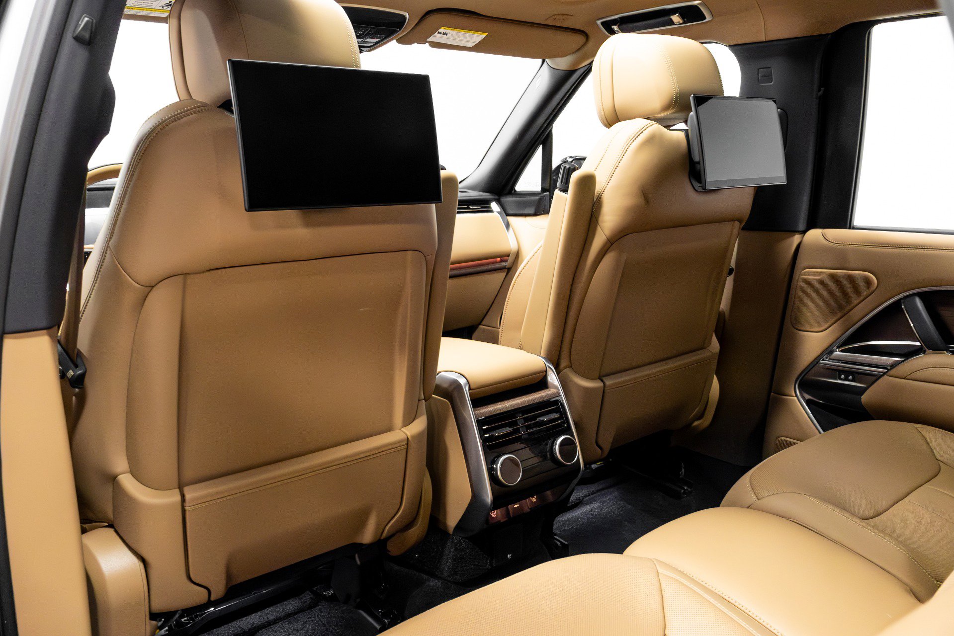 Used 2023 Land Rover Range Rover Autobiography image 35