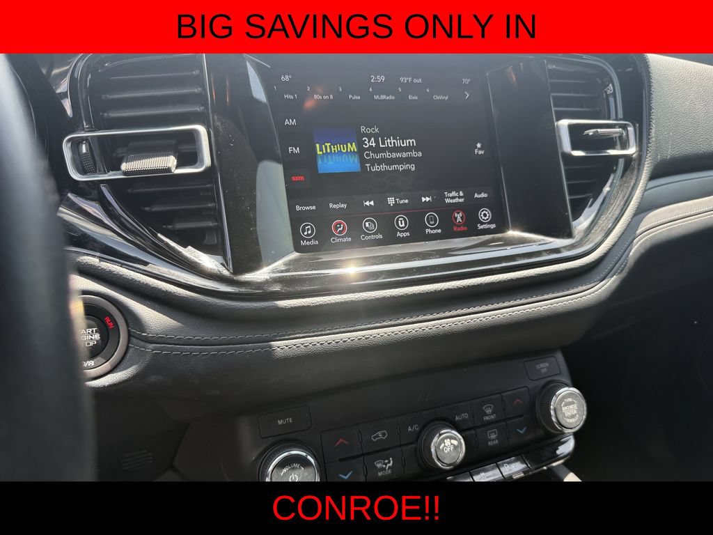 Used 2022 Dodge Durango SXT w/ Blacktop Package RWD image 20