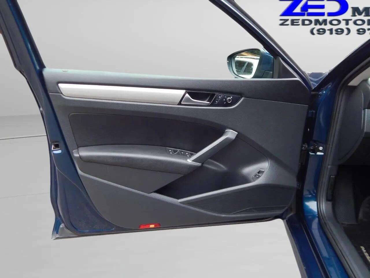 Used 2022 Volkswagen Passat 2.0T SE image 9