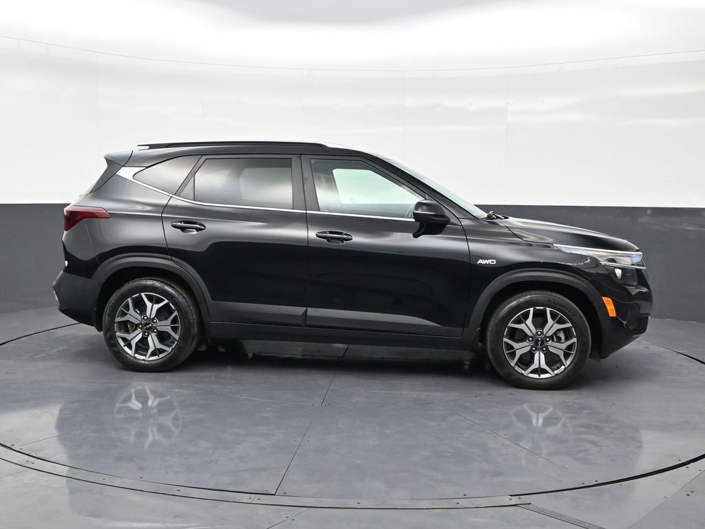 Used 2023 Kia Seltos EX image 6