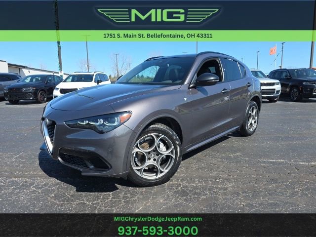 Used 2024 Alfa Romeo Stelvio Ti image 1