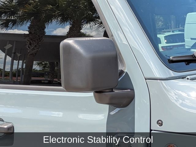 Used 2024 Jeep Gladiator Mojave w/ Safety Group AWD/4WD image 13