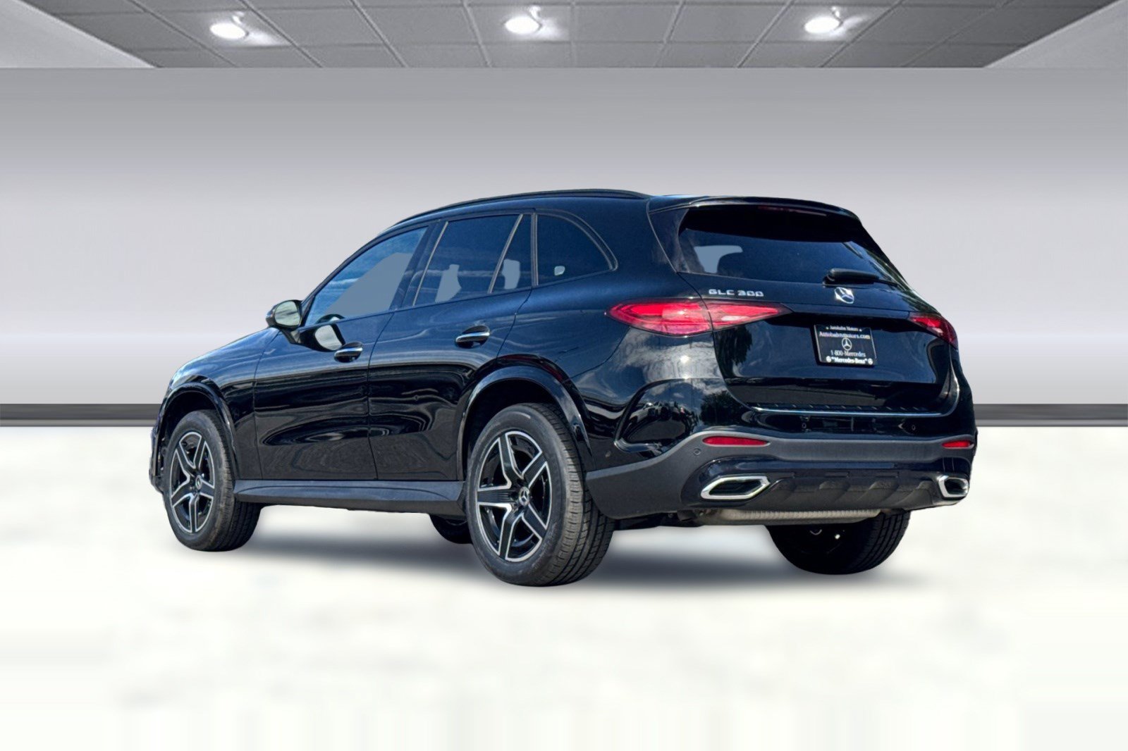 Certified 2024 Mercedes-Benz GLC 300 image 3