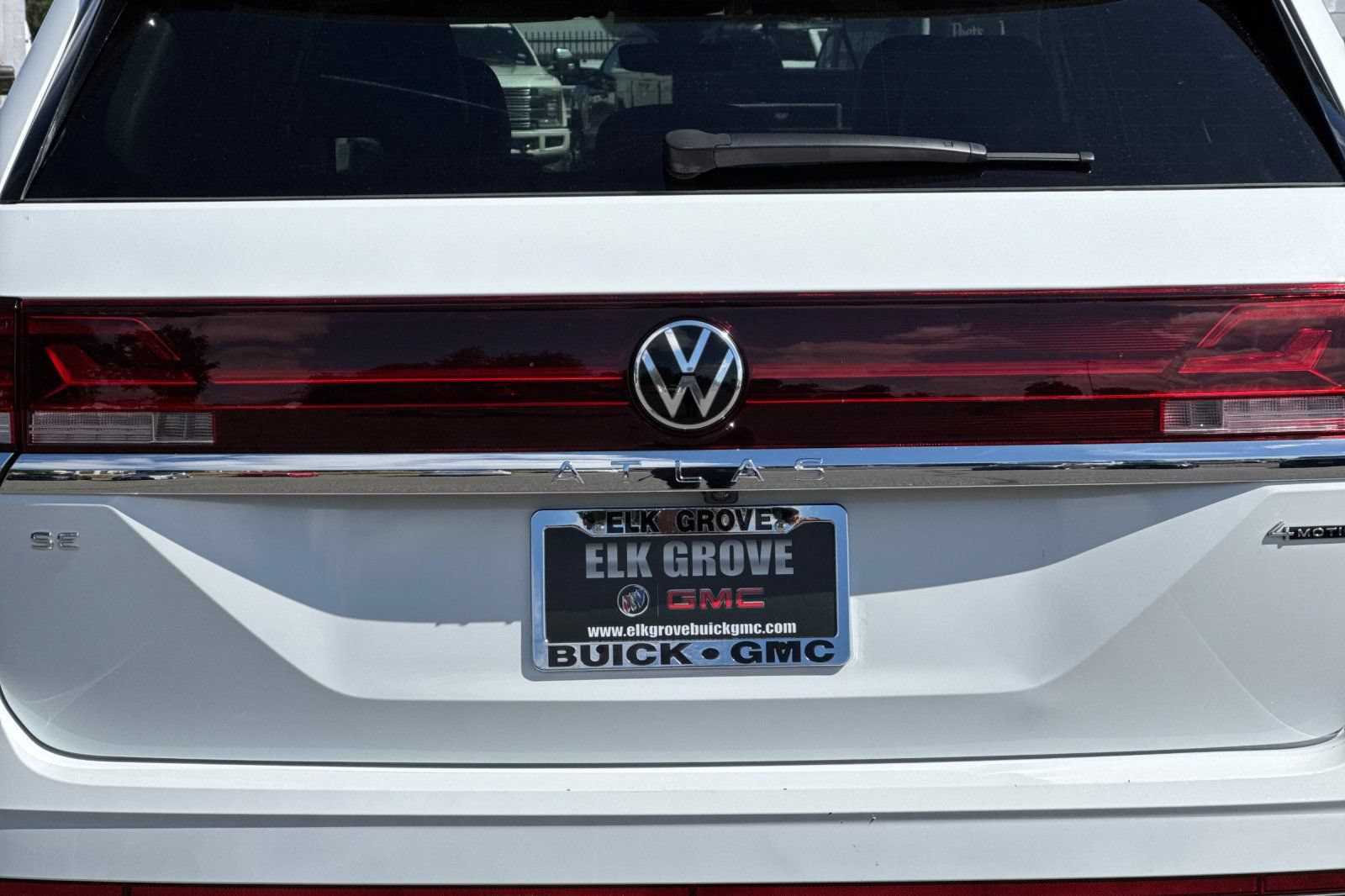 Used 2024 Volkswagen Atlas SE AWD/4WD image 48