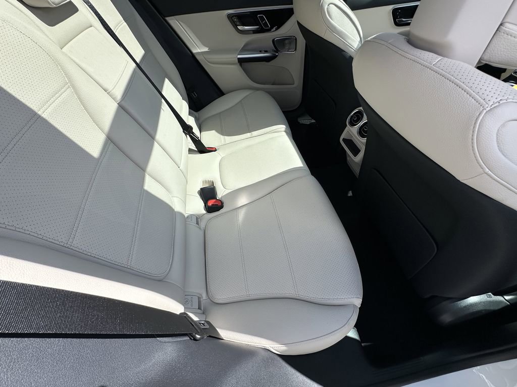 New 2026 Mercedes-Benz GLC 300 4MATIC image 18