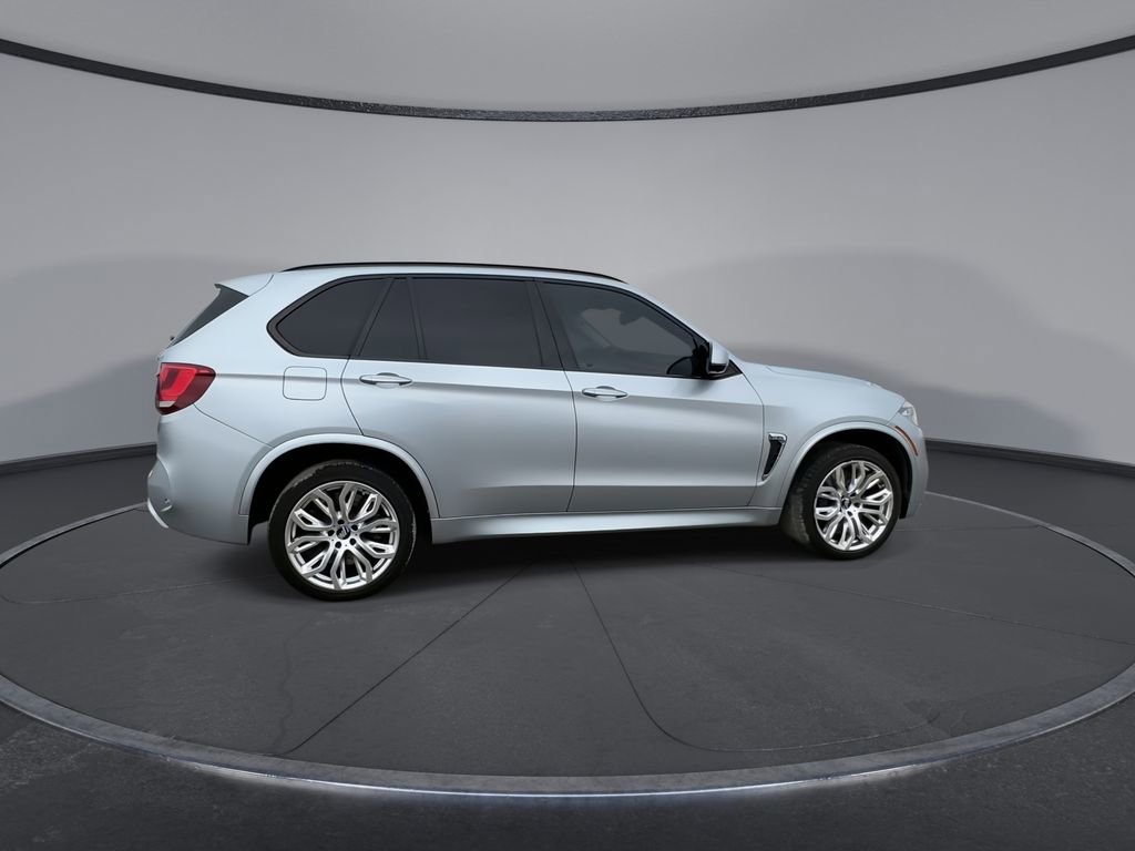 Used 2016 BMW X5 M image 9