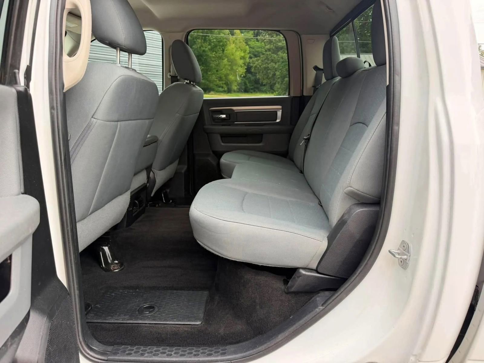 Used 2015 RAM 2500 SLT AWD/4WD image 12