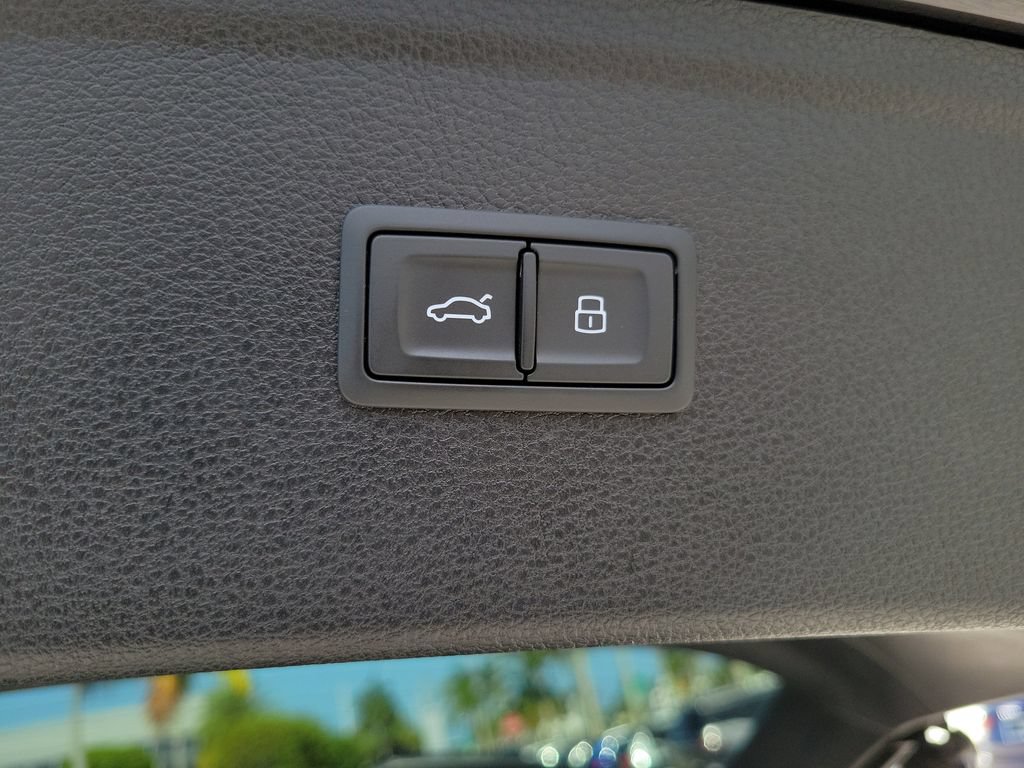Certified 2025 Audi SQ5 Premium Plus AWD/4WD image 30