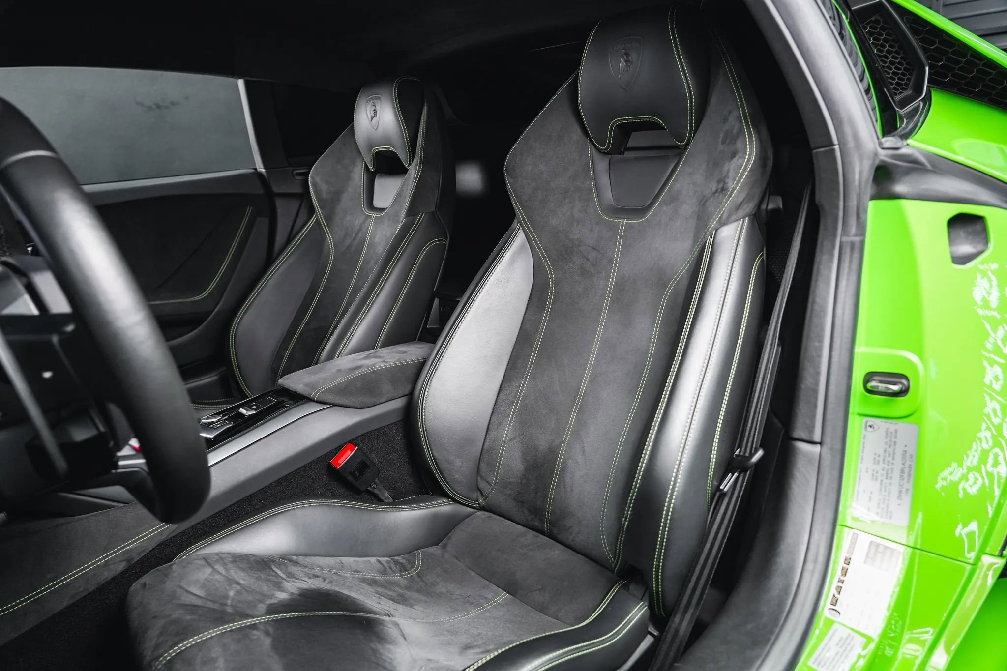 Used 2015 Lamborghini Huracan LP 610-4 image 40