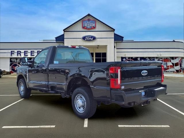 New 2025 Ford F250 XL w/ 360-Degree Camera Package RWD image 5