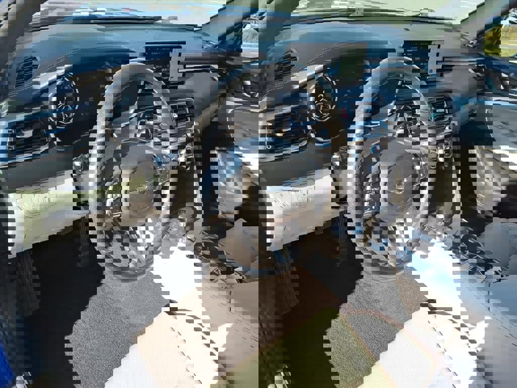 Used 2022 Genesis G70 2.0T image 15