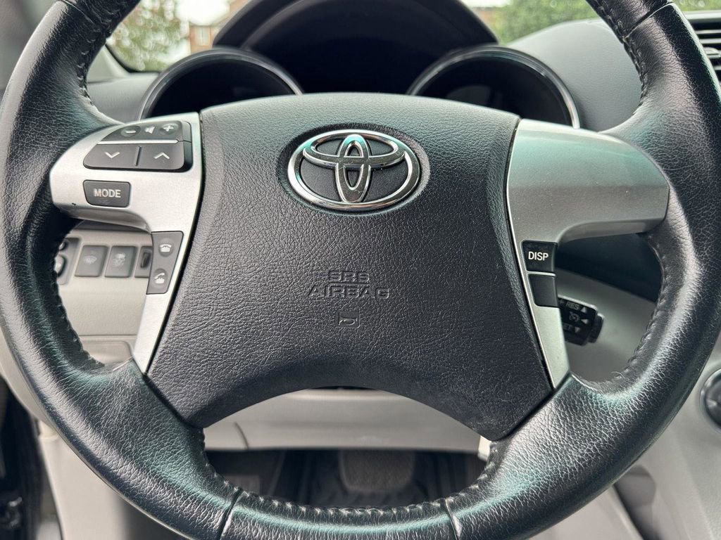 Used 2013 Toyota Highlander SE image 27