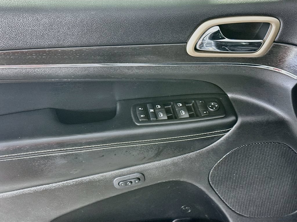 Used 2015 Jeep Grand Cherokee Limited RWD image 25