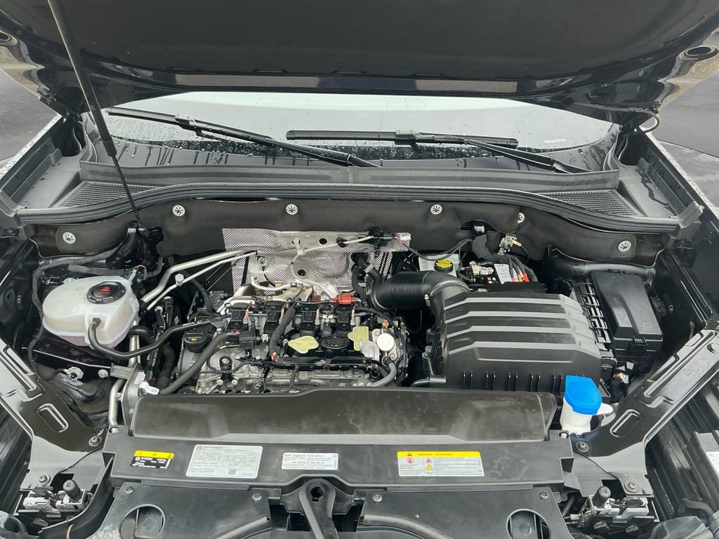 Used 2024 Volkswagen Atlas Cross Sport SE image 18