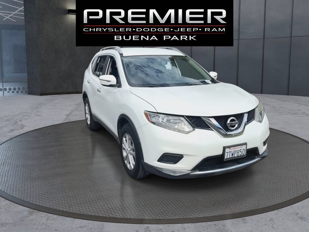 Used 2016 Nissan Rogue SV FWD image 2