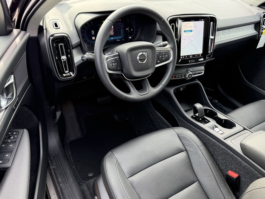New 2025 Volvo XC40 B5 Core w/ Protection Package Premier image 11