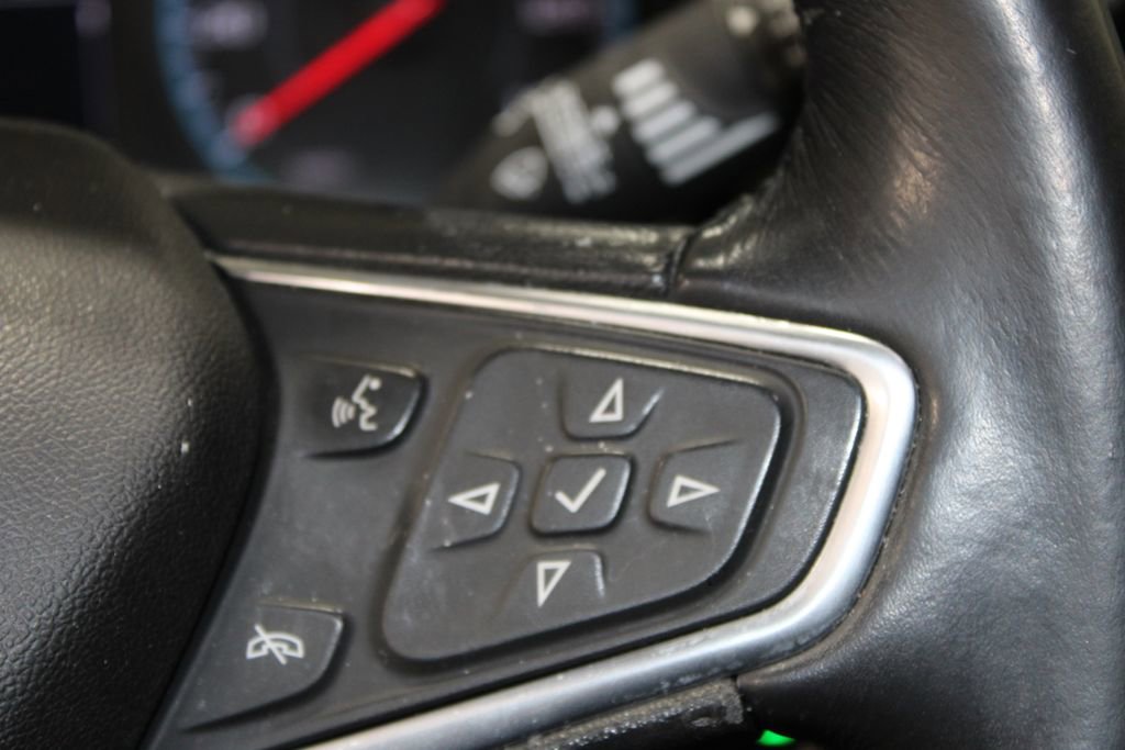 Used 2018 Chevrolet Equinox LT AWD/4WD image 16