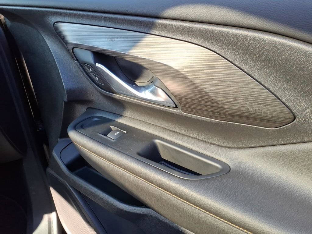 Used 2021 GMC Terrain SLT image 7