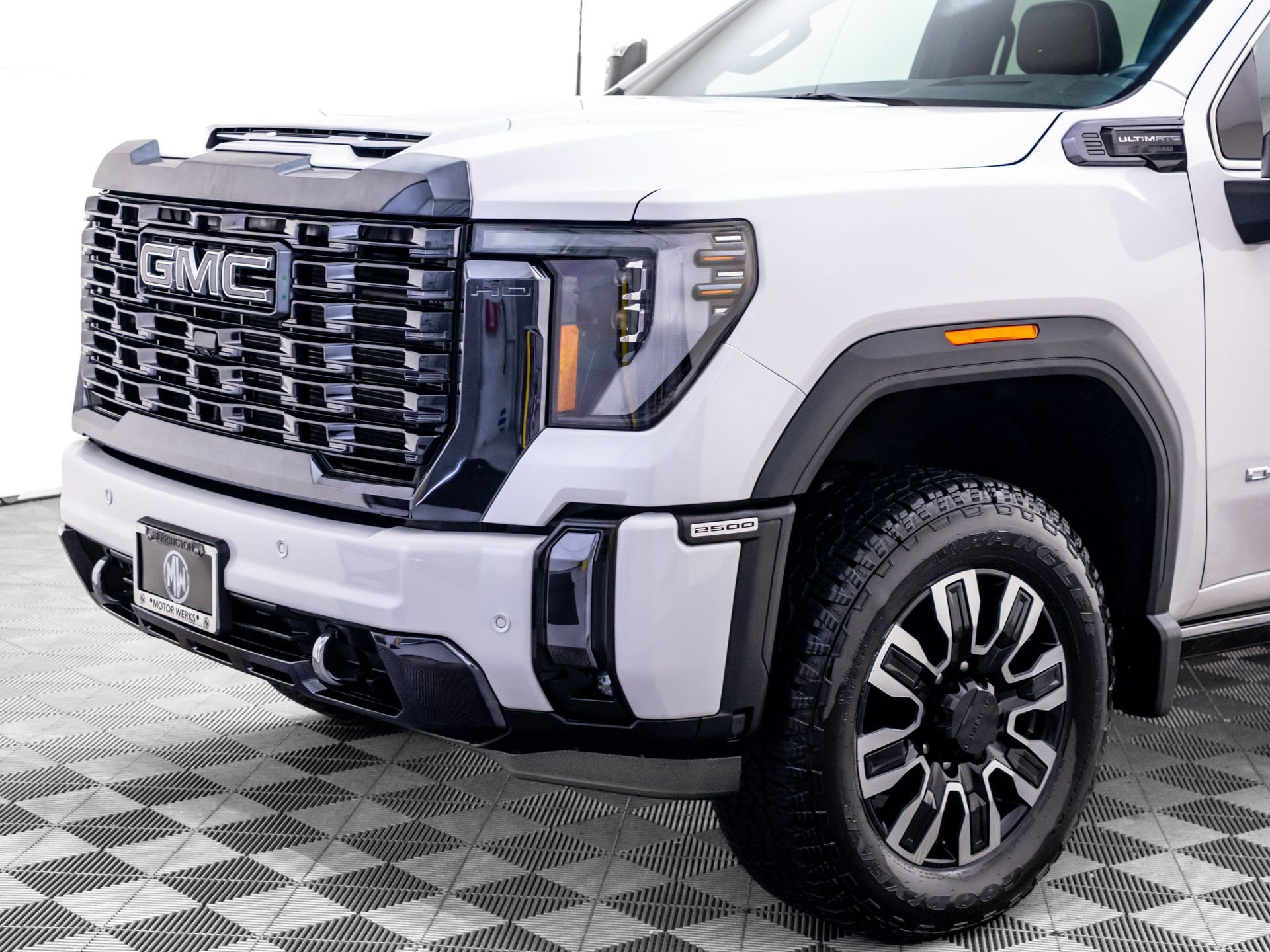 Used 2024 GMC Sierra 2500 Denali Ultimate w/ Max Trailering Package AWD/4WD image 38