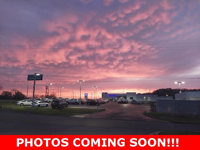 Used 2024 Nissan Rogue SV image 1