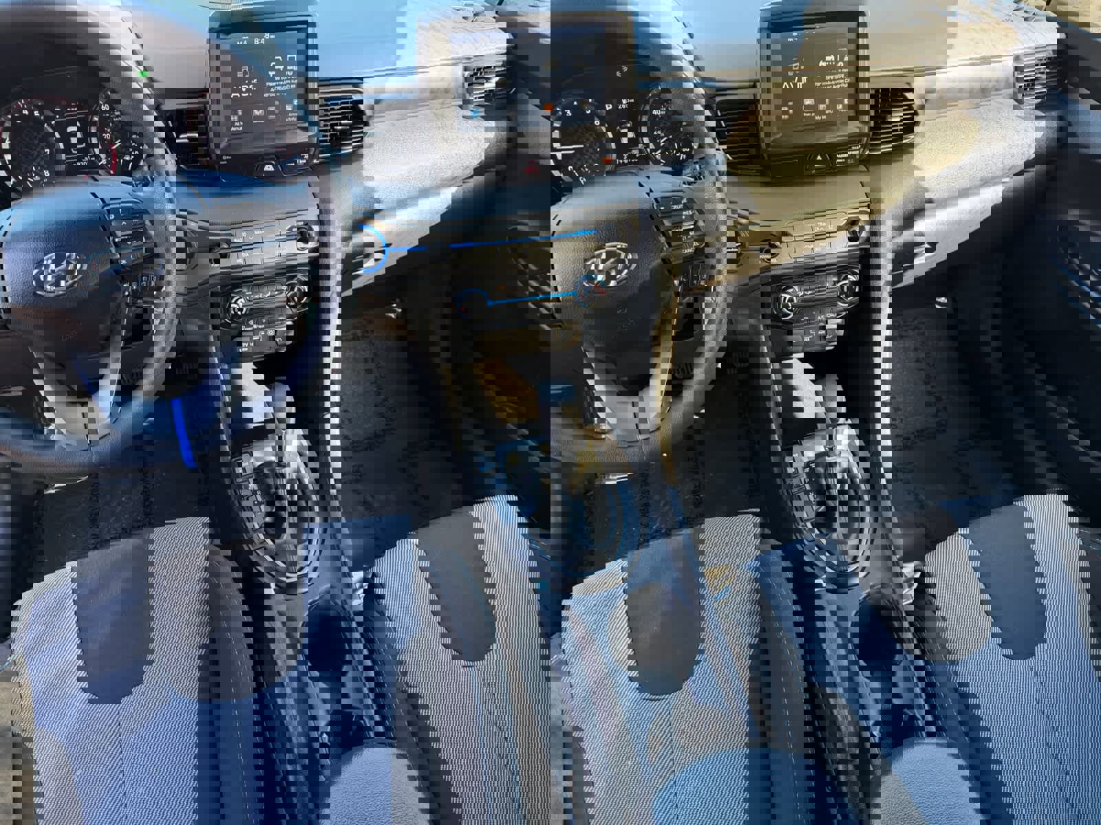 Used 2020 Hyundai Veloster 2.0 image 6