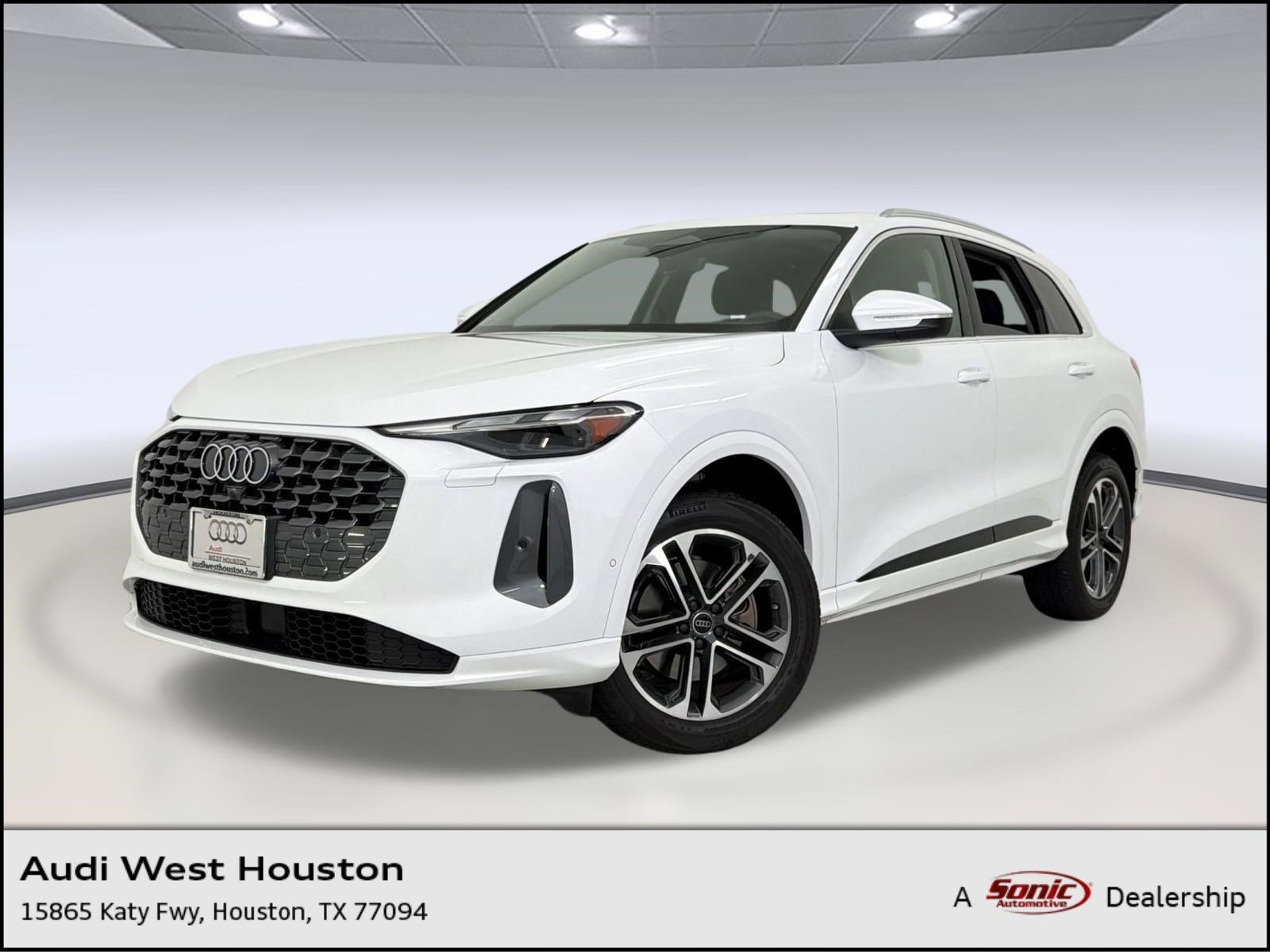 Certified 2025 Audi Q5 Premium w/ Convenience Package AWD/4WD image 1