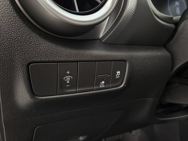 Certified 2023 Hyundai Kona SE FWD image 23
