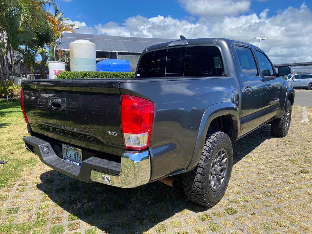 Used 2017 Toyota Tacoma SR5 RWD image 7