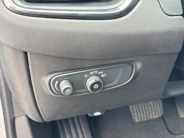Used 2024 Chevrolet Equinox RS w/ RS Leather Package FWD image 29
