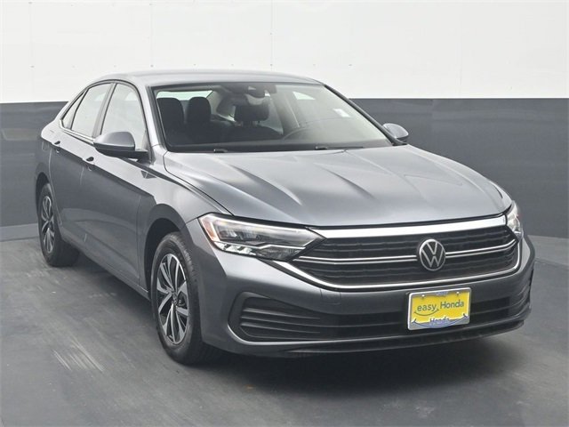 Used 2024 Volkswagen Jetta S image 2